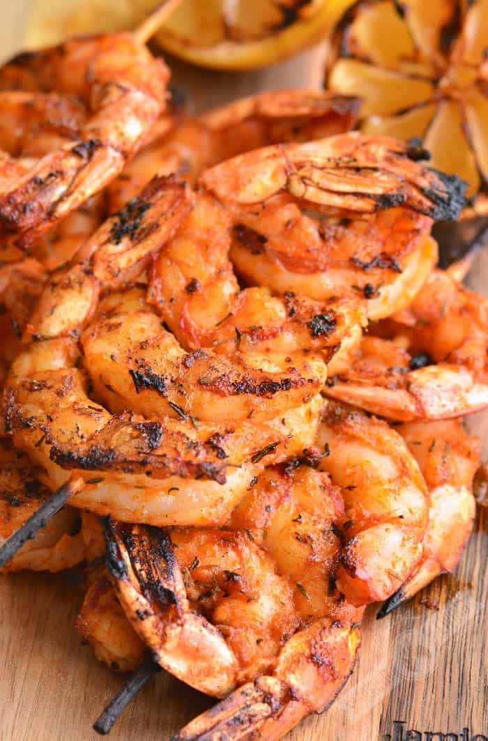 spicy grilled shrimp cooked on the plate