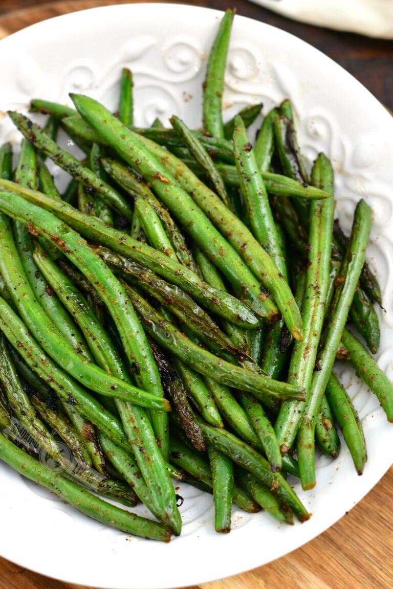 Grilled Green Beans - Easy Buttery Green Beans Grilled In A Skillet